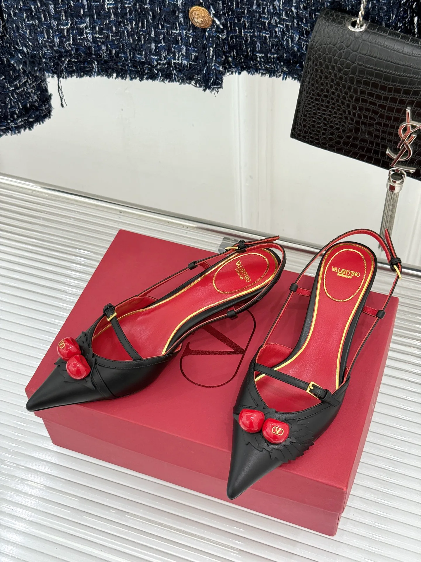 Women's Open-Toe Sandals VALENTINO 16973360