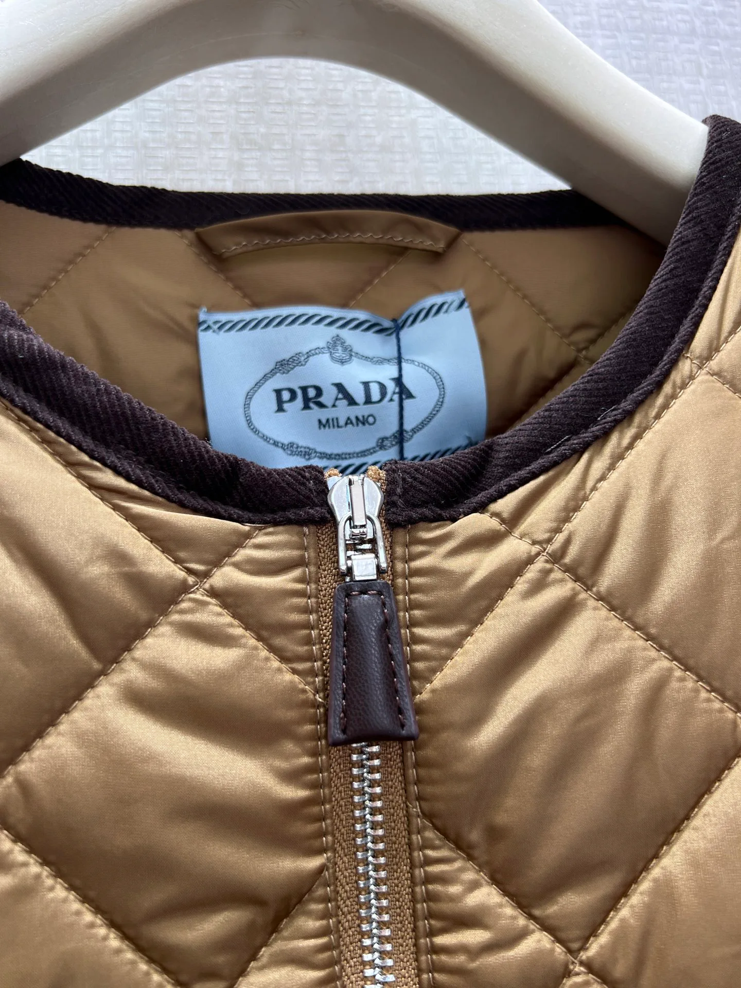 Women's Jackets And Down Jackets PRADA 18094602
