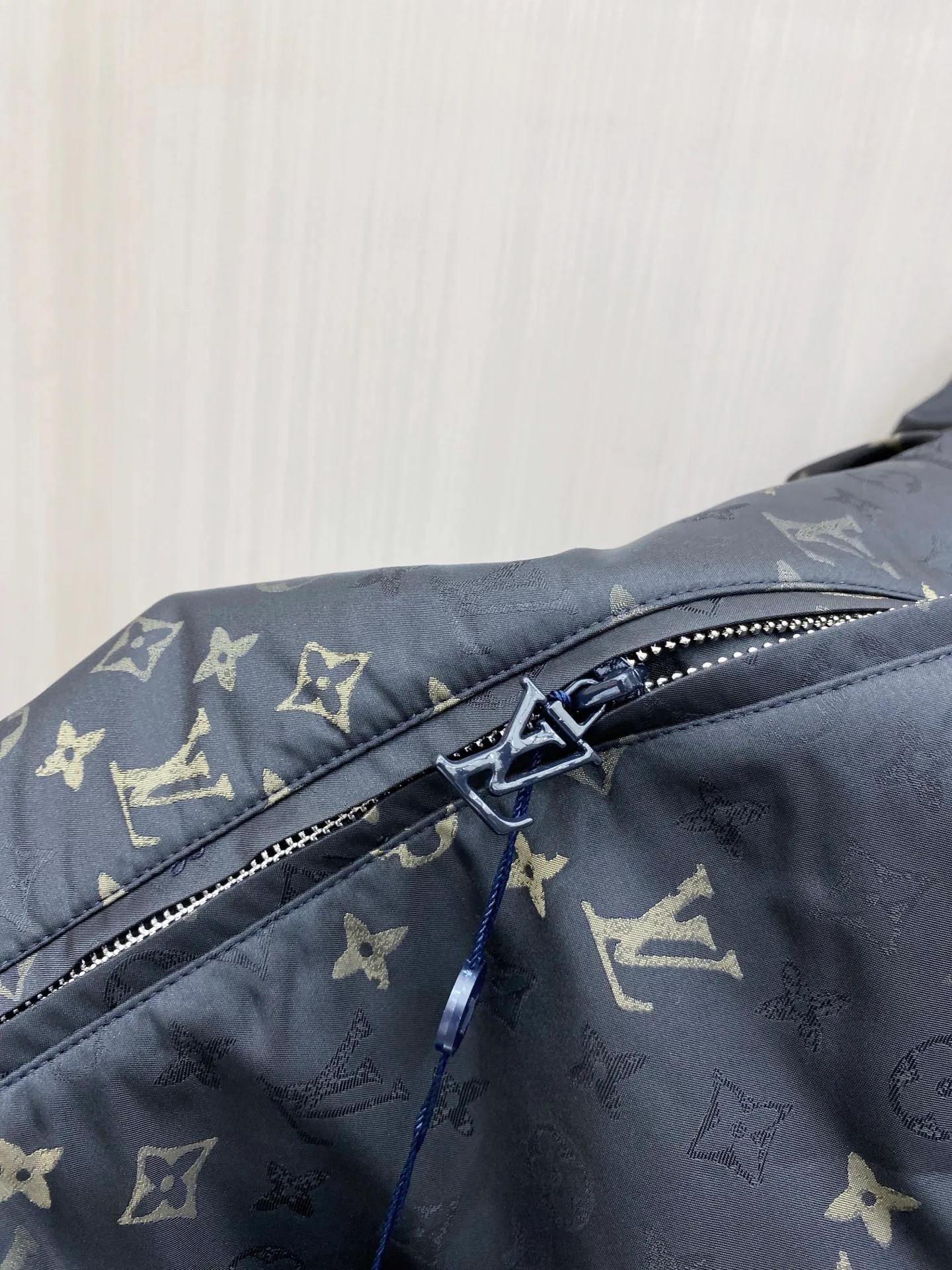 Men's Jackets And Down Jackets LOUIS VUITTON 18178221