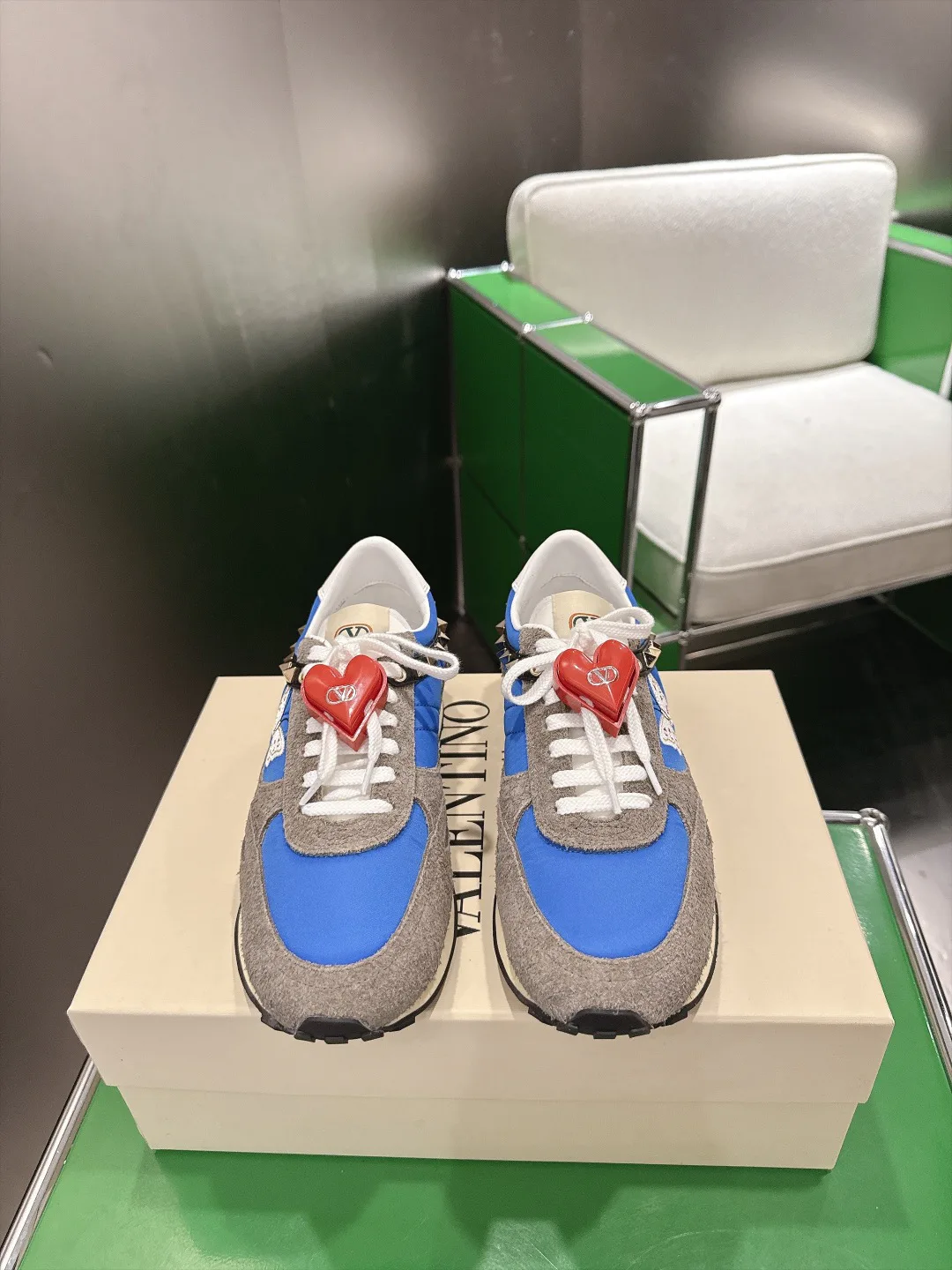 Women's Sneakers VALENTINO 18361079