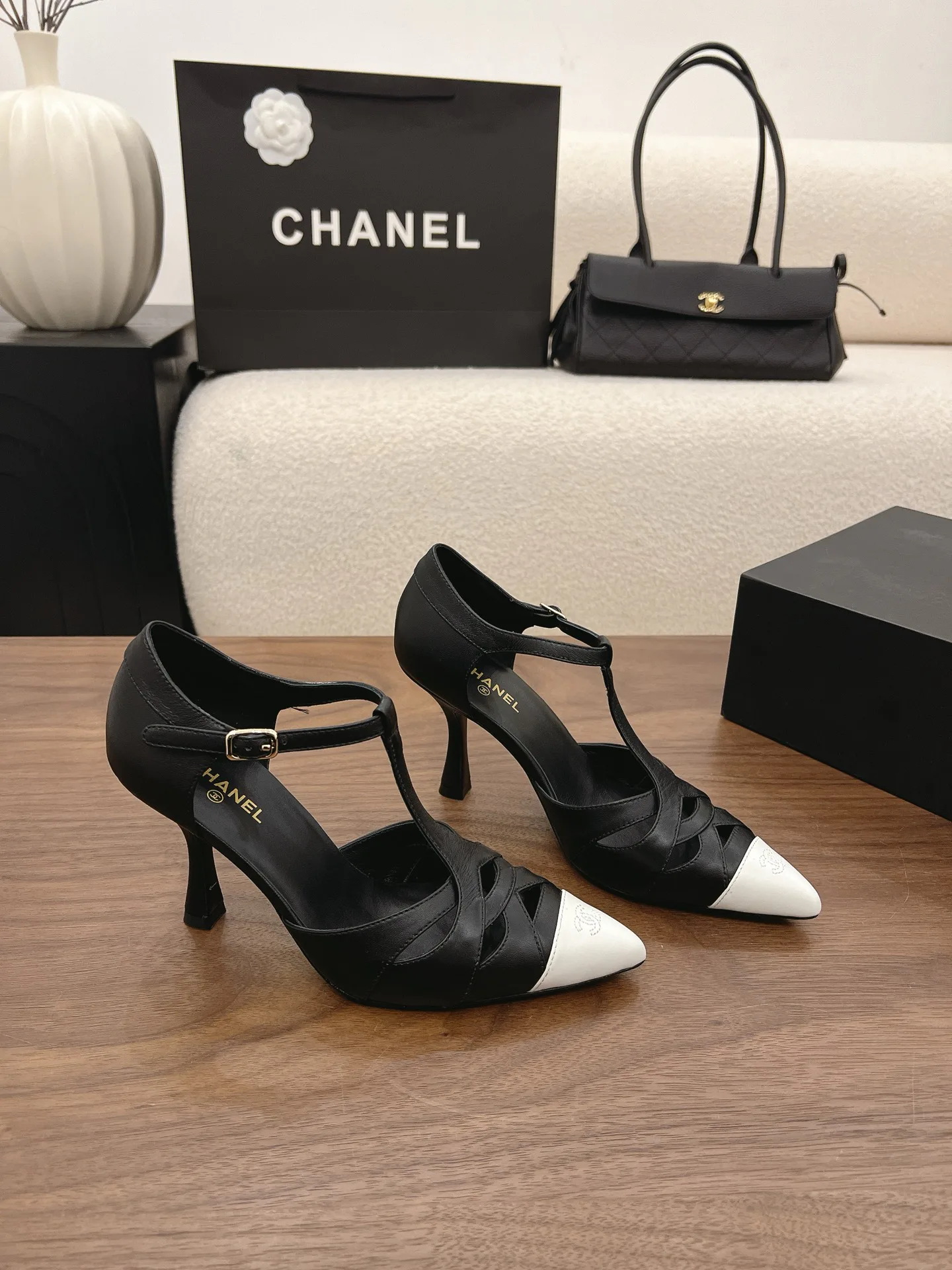 Women's Heels CHANEL 16931511