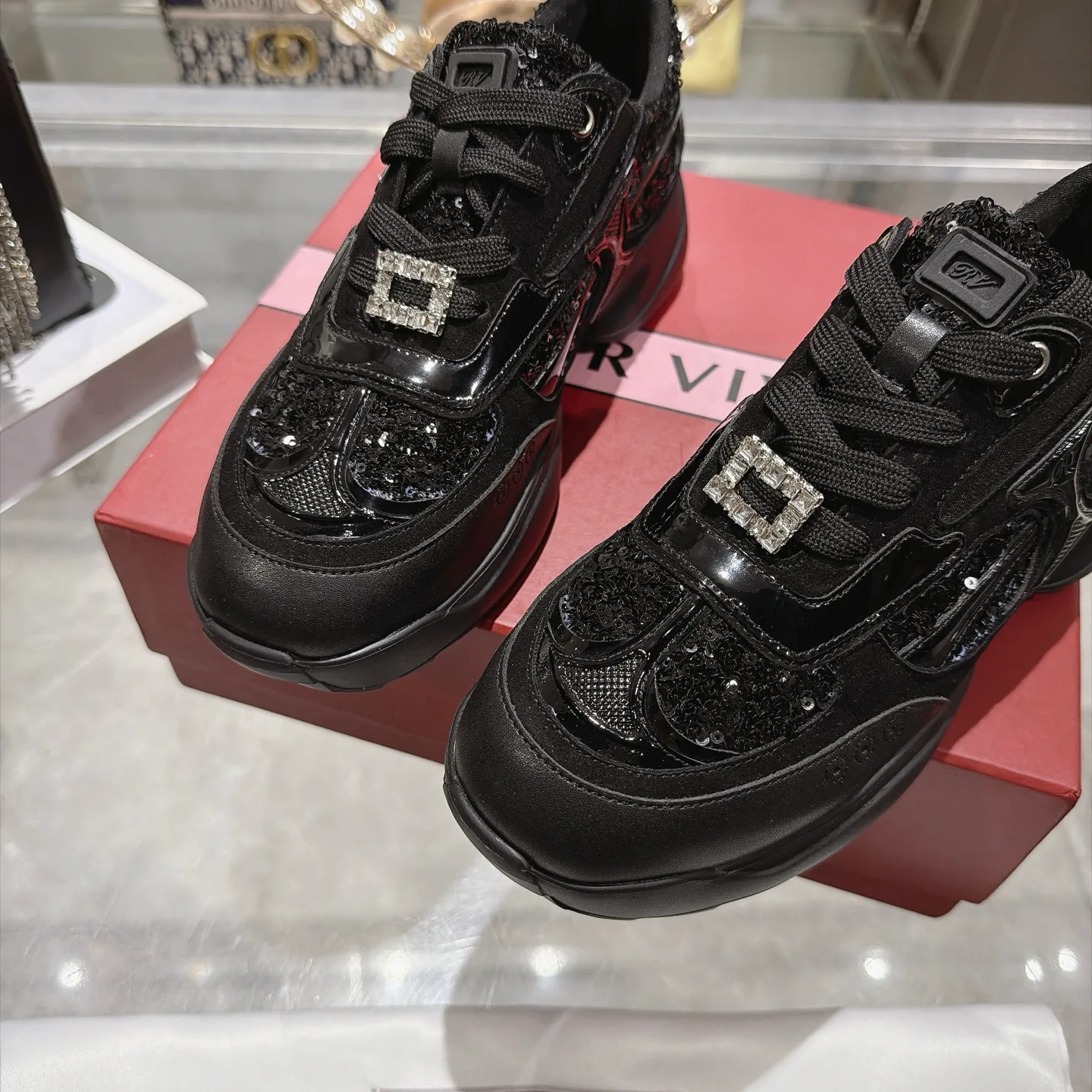 Women's Sneakers ROGER VIVIER 18366857