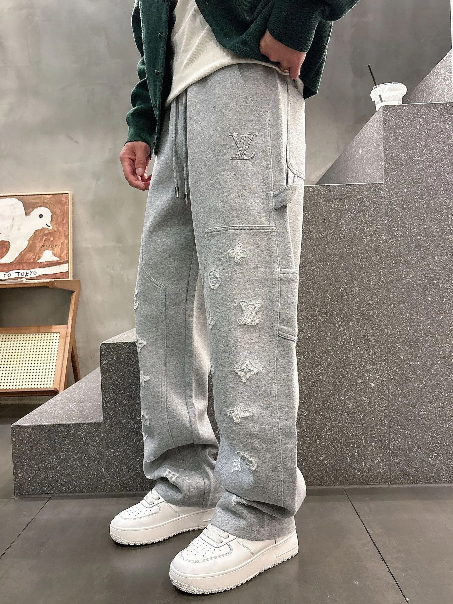 Брюки Мужские Louis Vuitton 18596867