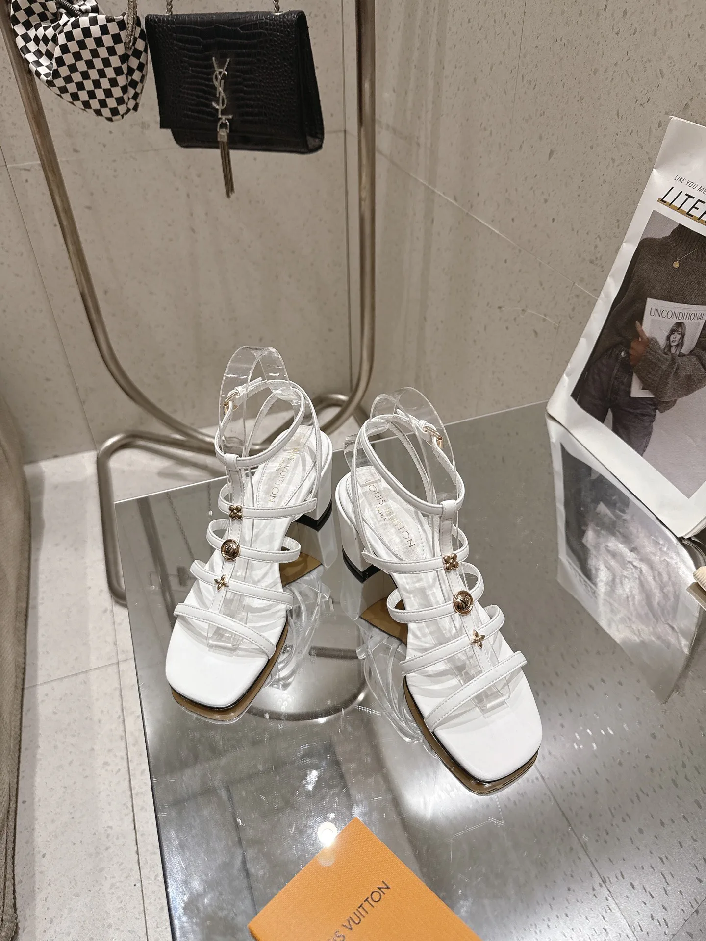 Women's Open-Toe Sandals LOUIS VUITTON 17524783