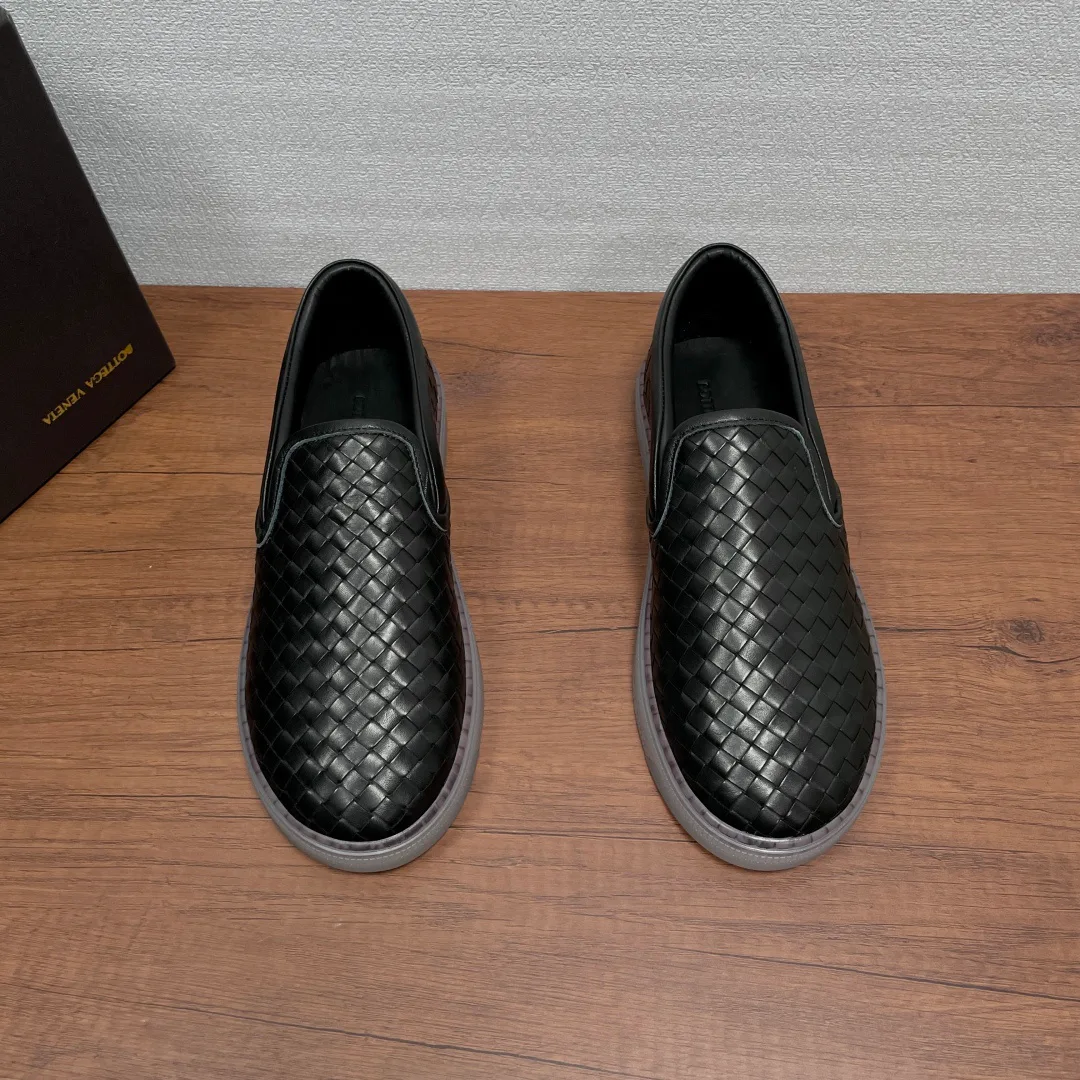 Men's Sneakers BOTTEGA VENETA 17954819