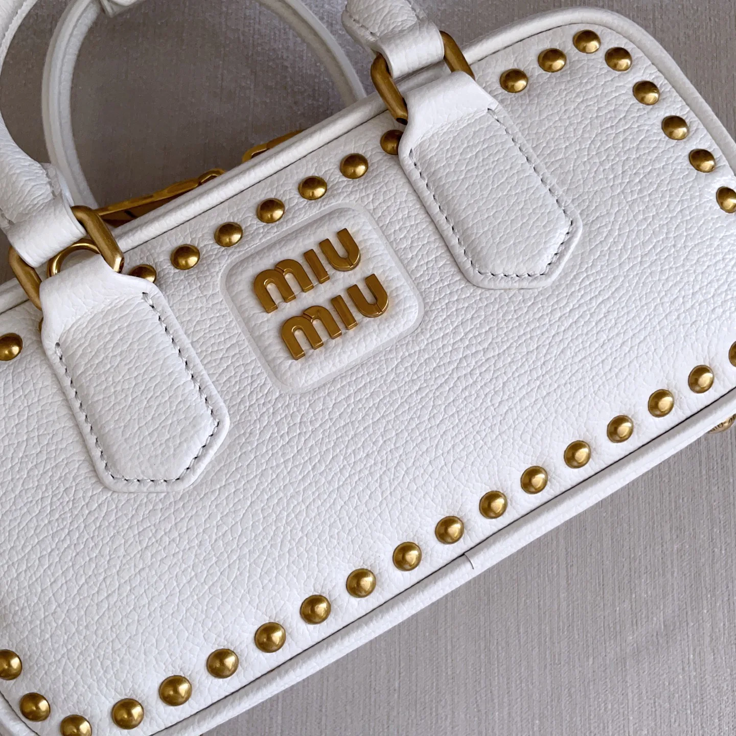 Women's Classic Handbags MIU MIU 17842274