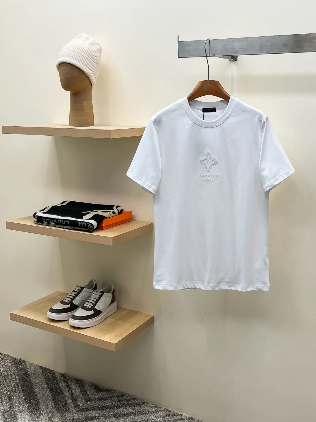 Men's T-Shirts LOUIS VUITTON 18499480