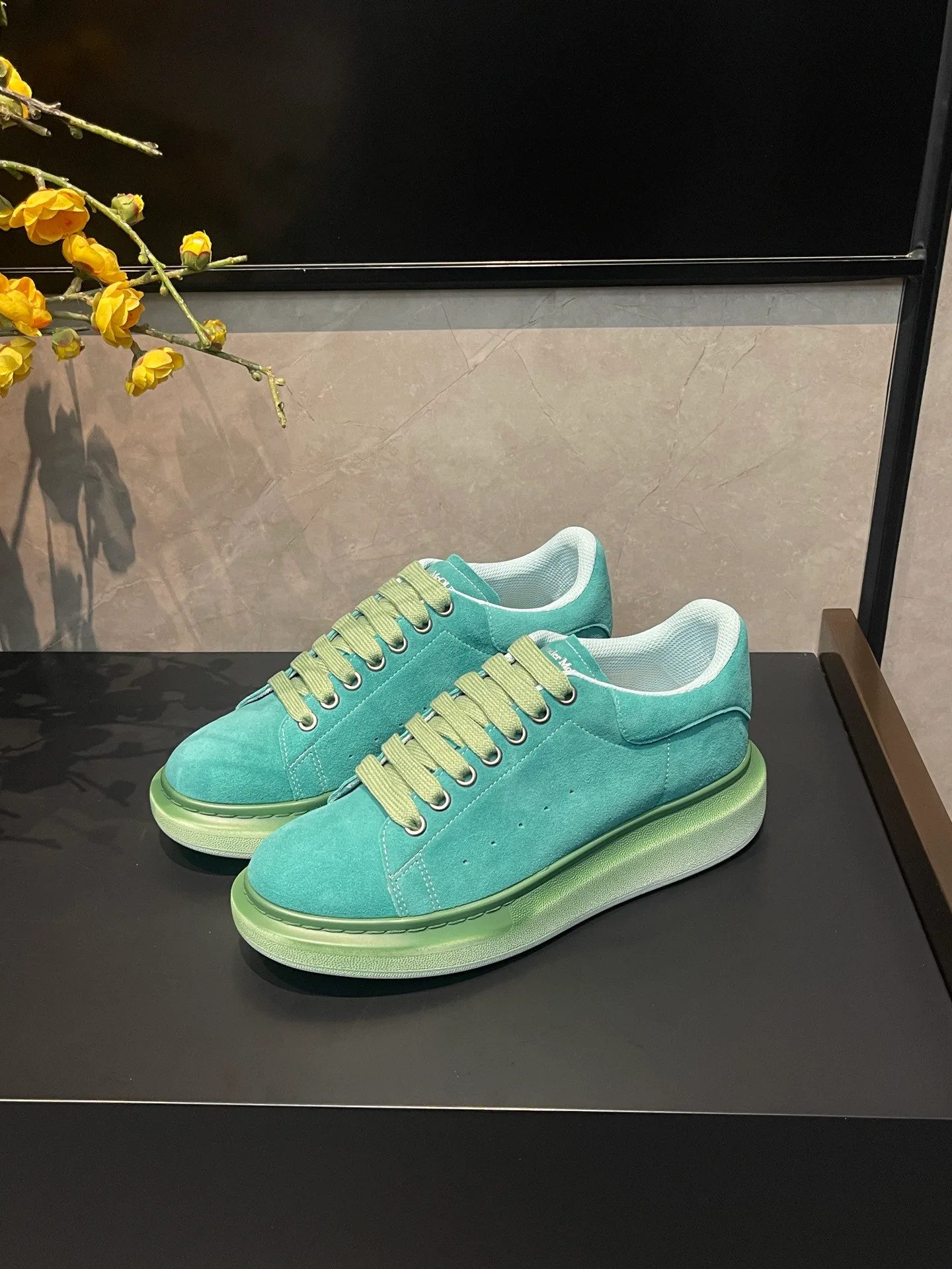 Women's Sneakers ALEXANDER MCQUEEN 17827922