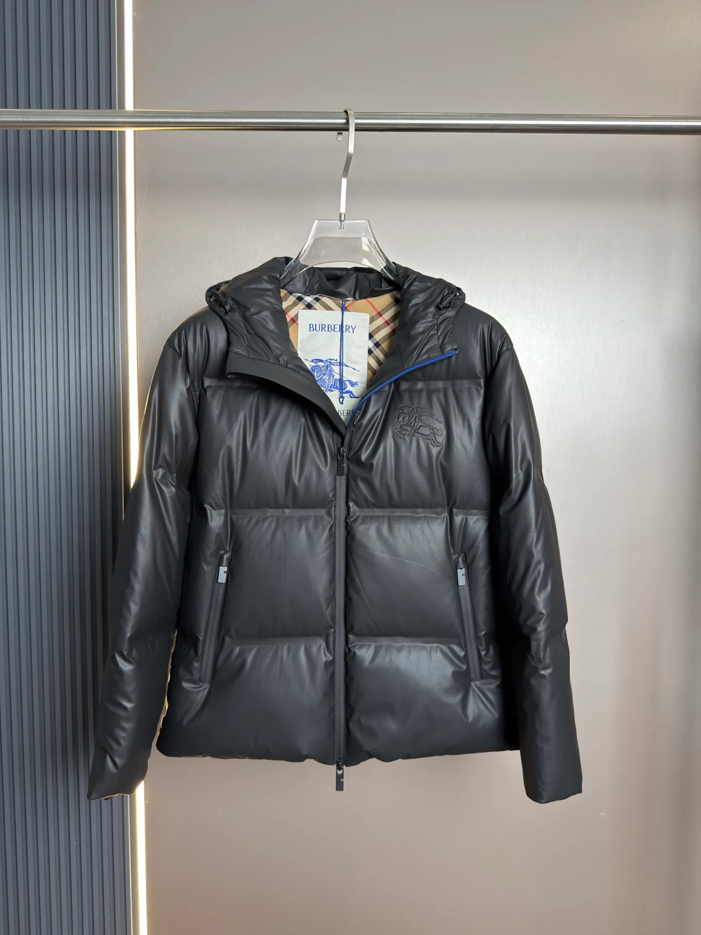 Women's Jackets And Down Jackets BURBERRY 17915382