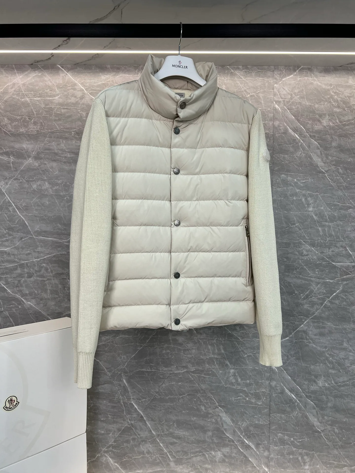 Куртки И Пуховики Мужские Moncler 18599837