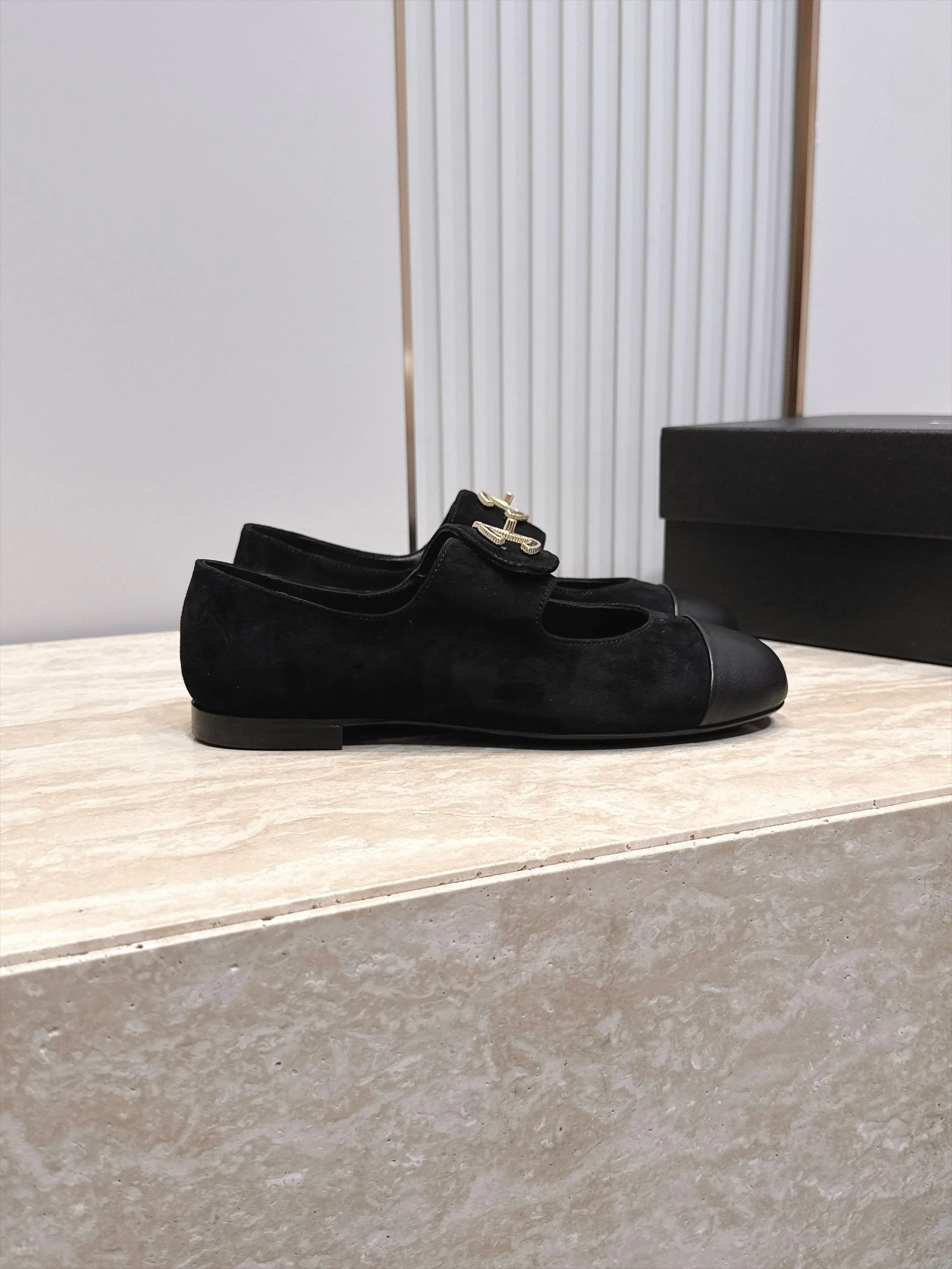 Women's Ballet Flats CHANEL 17968842