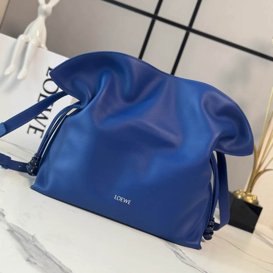 Women's Classic Handbags LOEWE 17937936