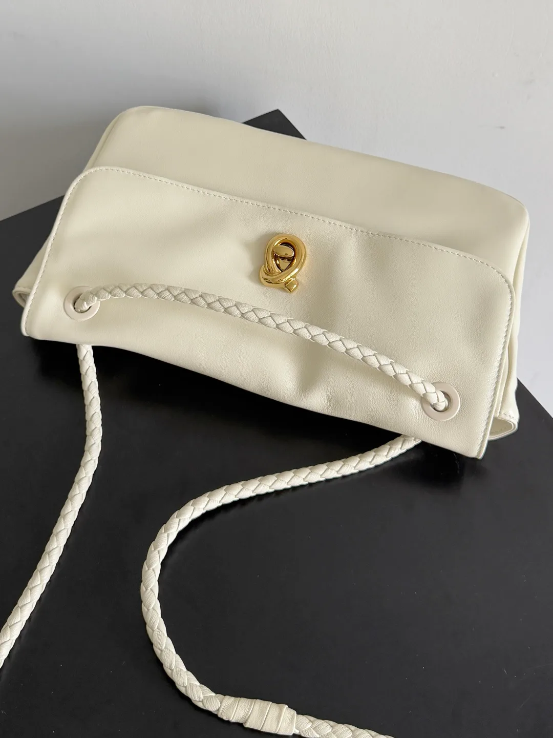 Women's Classic Handbags BOTTEGA VENETA 17488703
