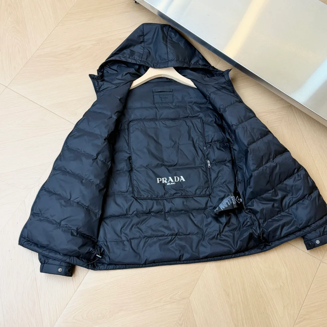 Куртки И Пуховики Женские Prada 18586021