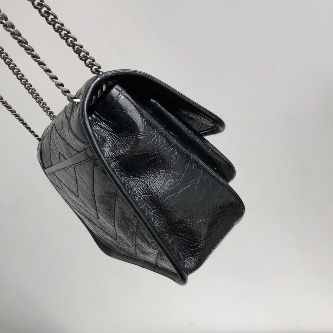 Women's Classic Handbags SAINT LAURENT 17932654