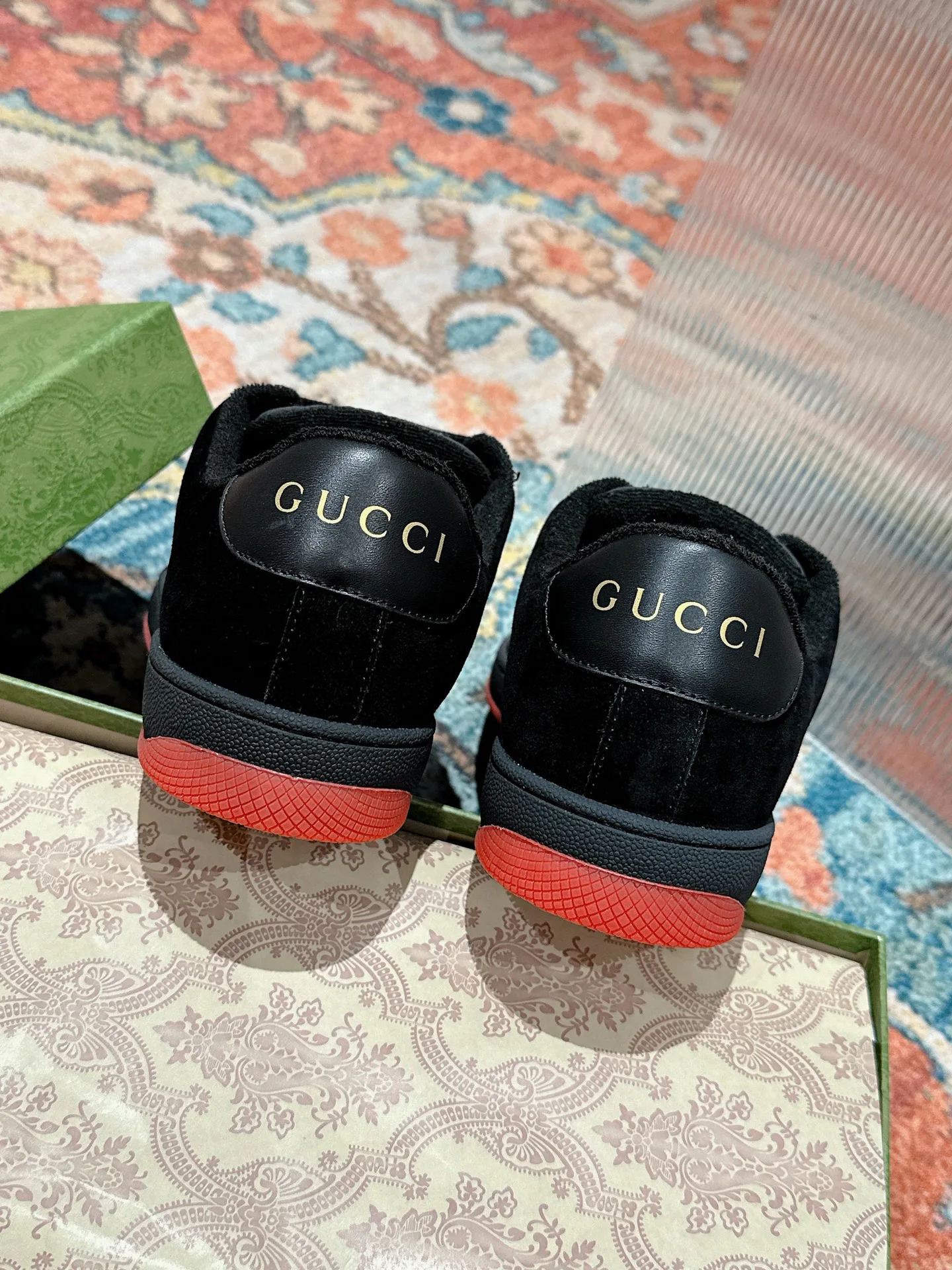 Women's Sneakers GUCCI 17956685