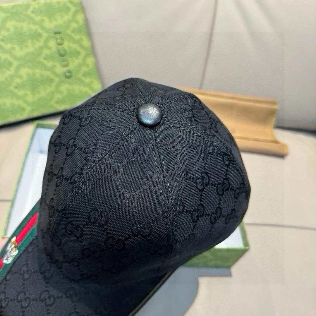 Hats GUCCI 17604855