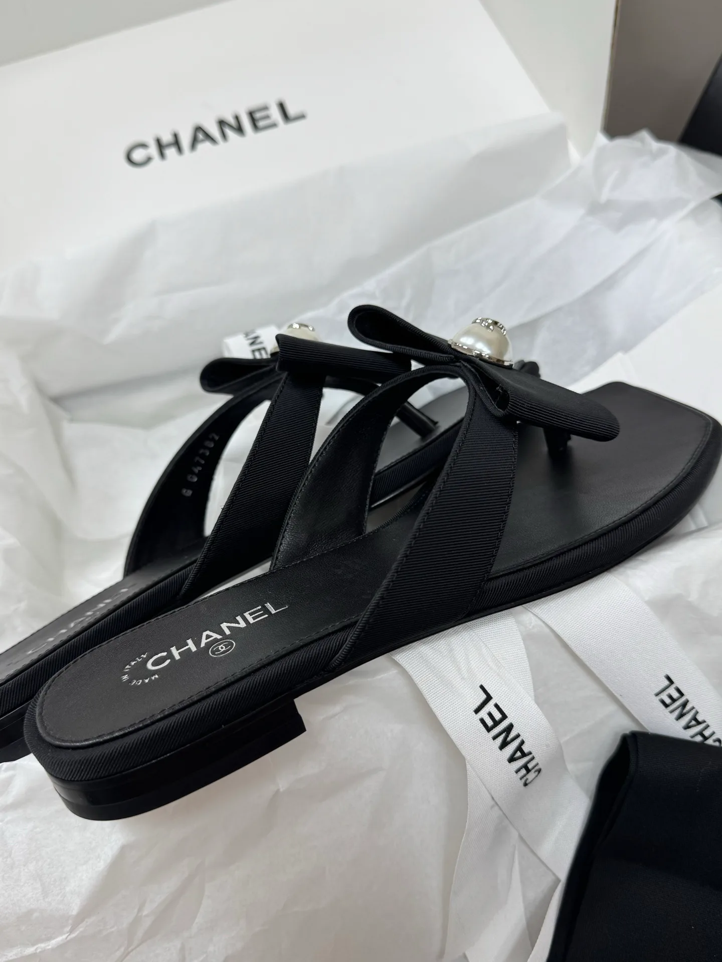 Women's Flip-Flops CHANEL 17418250