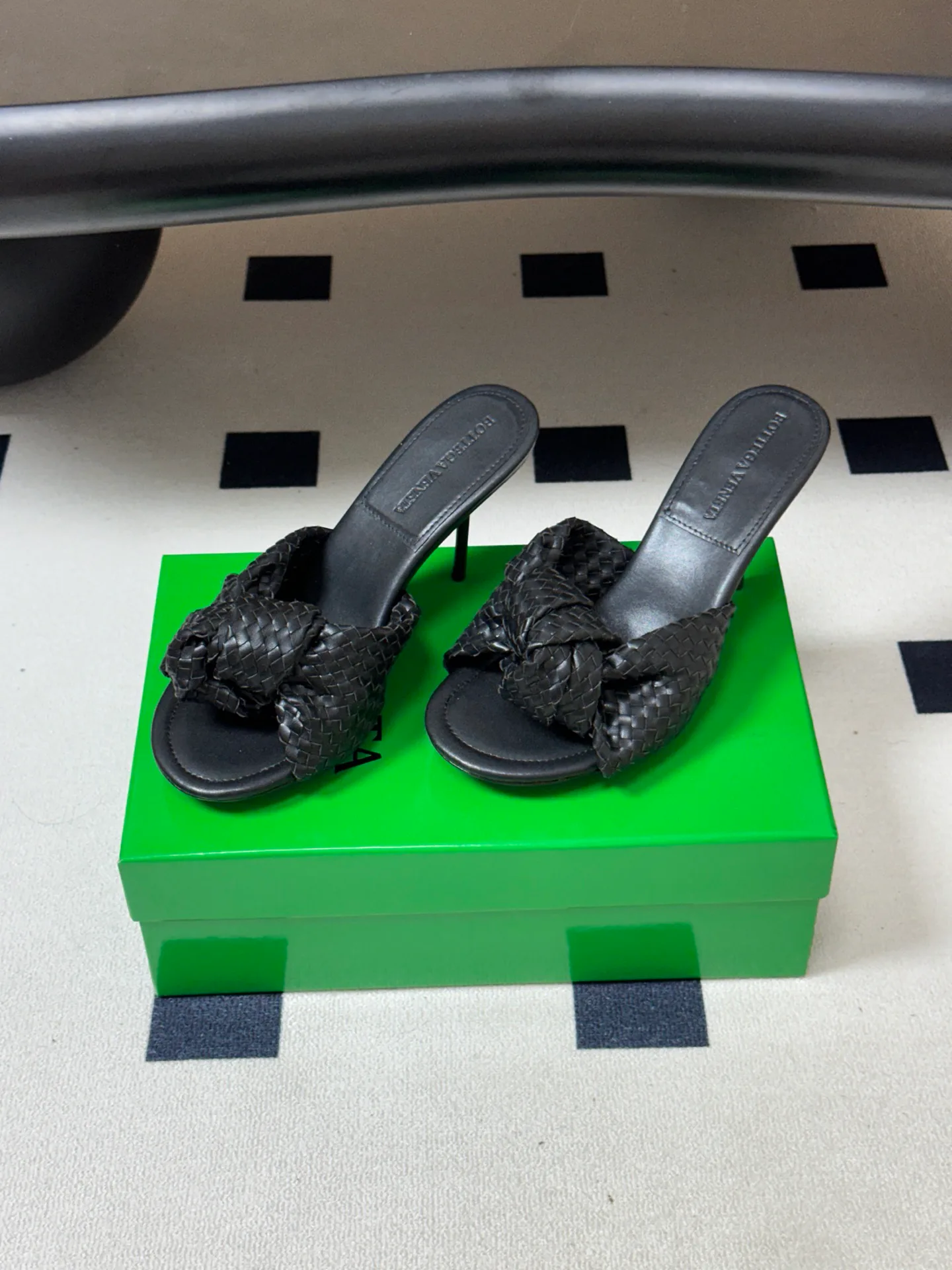 Women's Mules And Clogs BOTTEGA VENETA 17480731