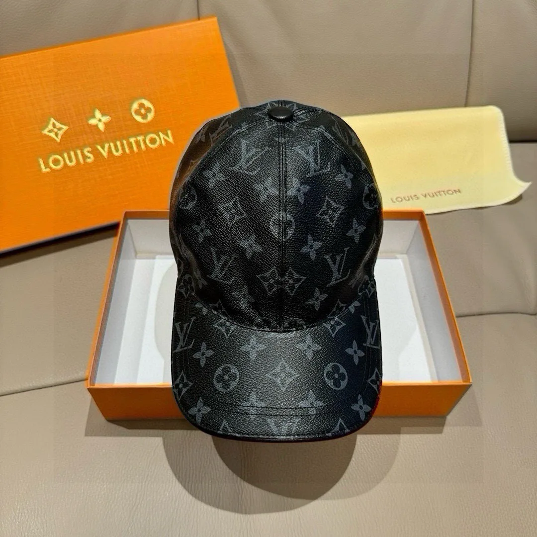 Hats LOUIS VUITTON 18105223