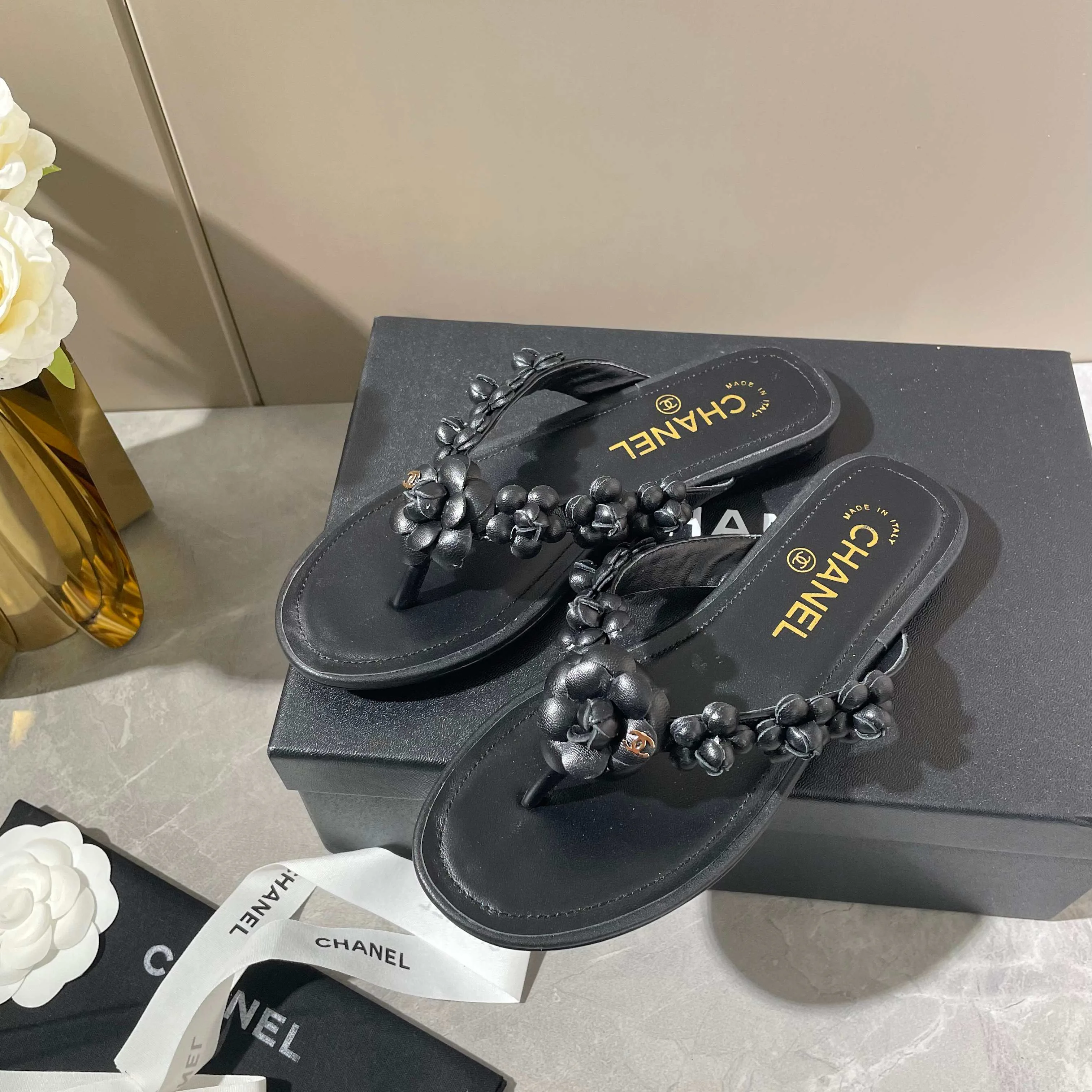 Women's Flip-Flops CHANEL 17947070