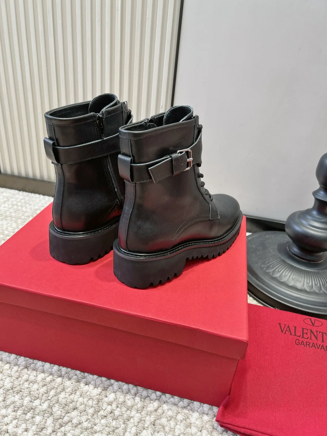 Women's Ankle Boots VALENTINO 17869528