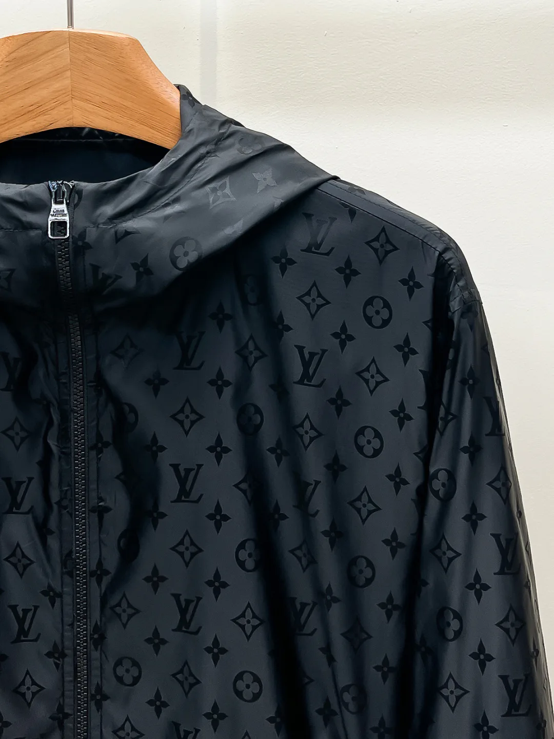 Men's Jackets And Down Jackets LOUIS VUITTON 18499129