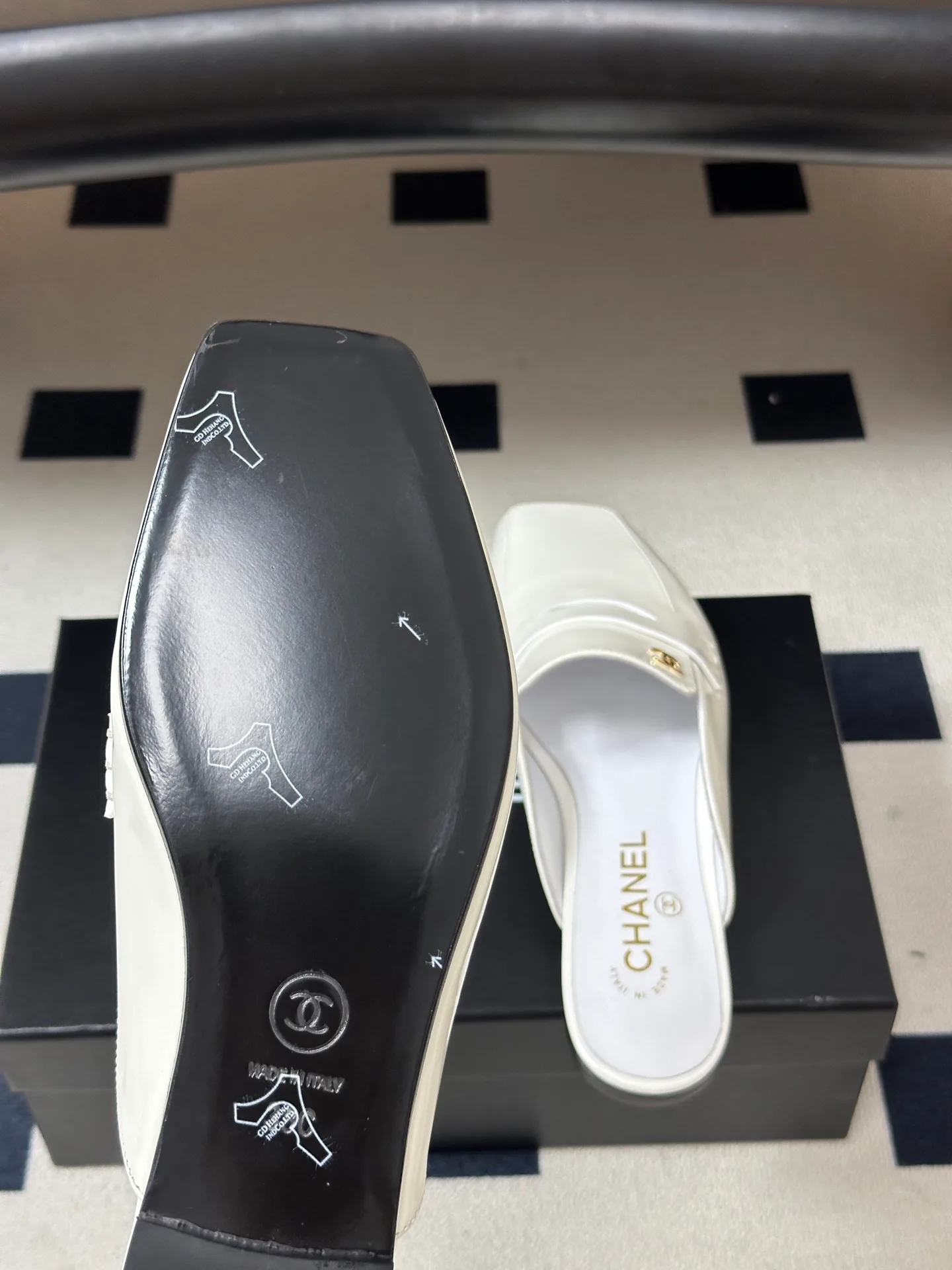 Women's Mules And Clogs CHANEL 18049699