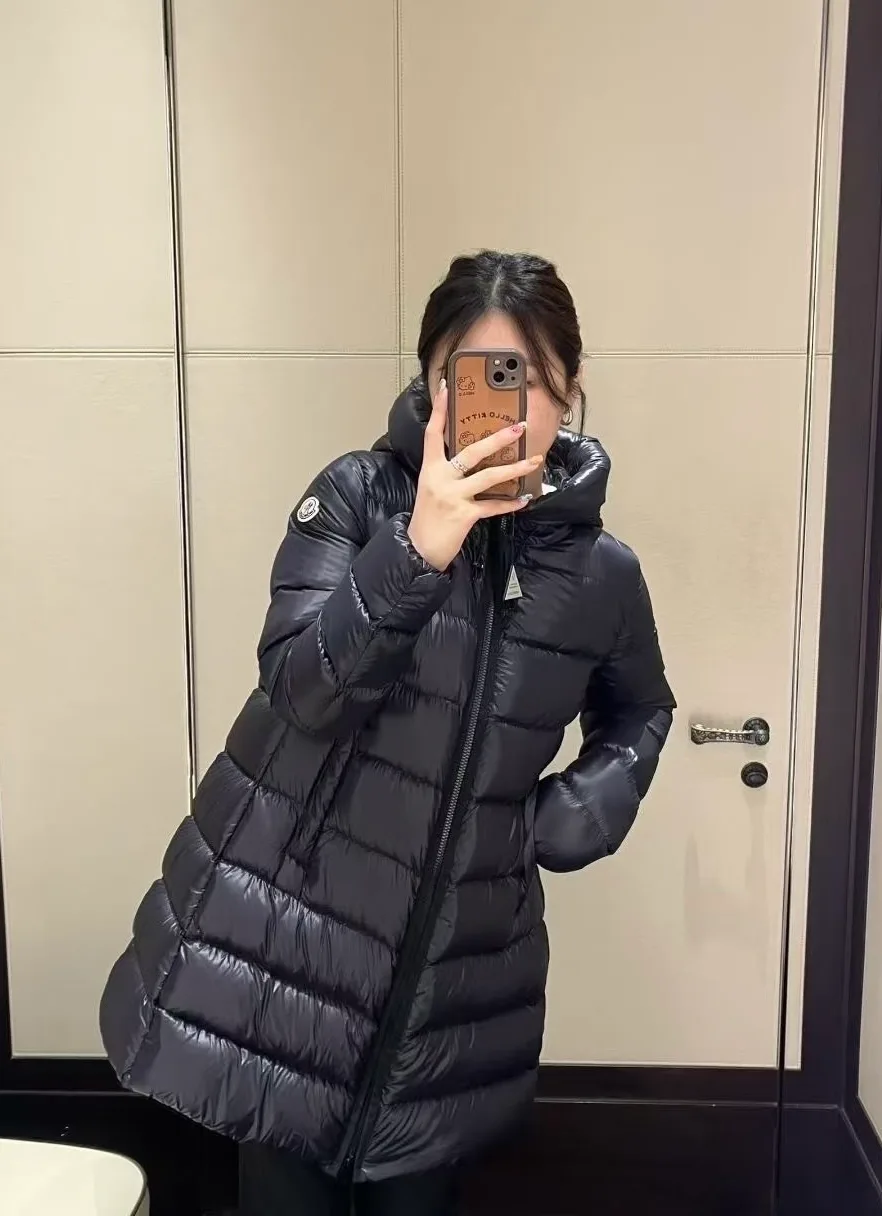 Women's Jackets And Down Jackets MONCLER 18048036