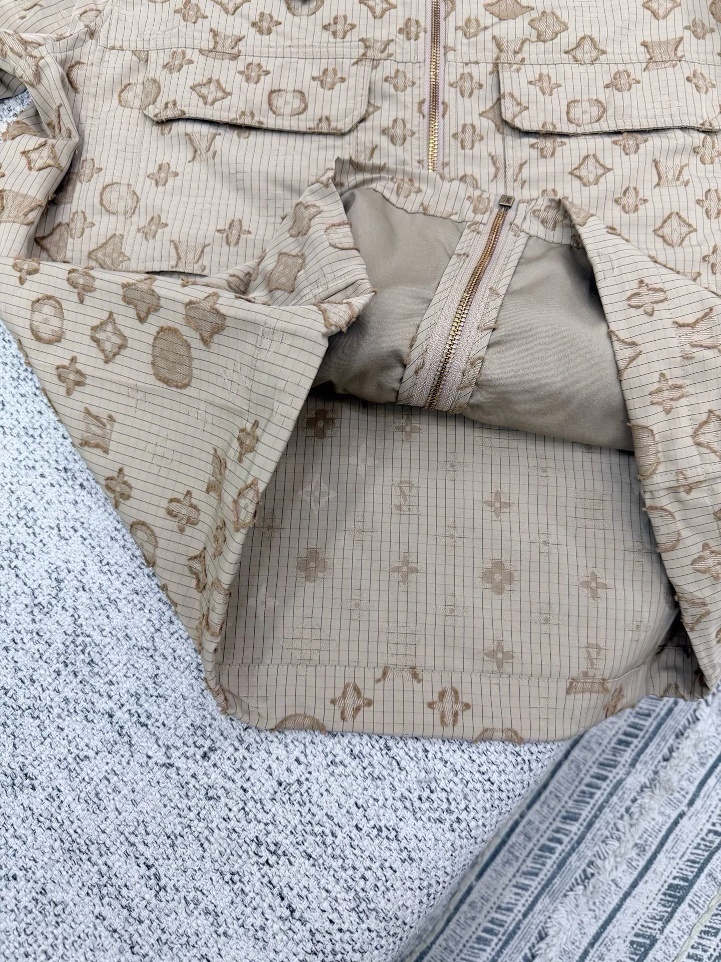 Men's Jackets And Down Jackets LOUIS VUITTON 18395786