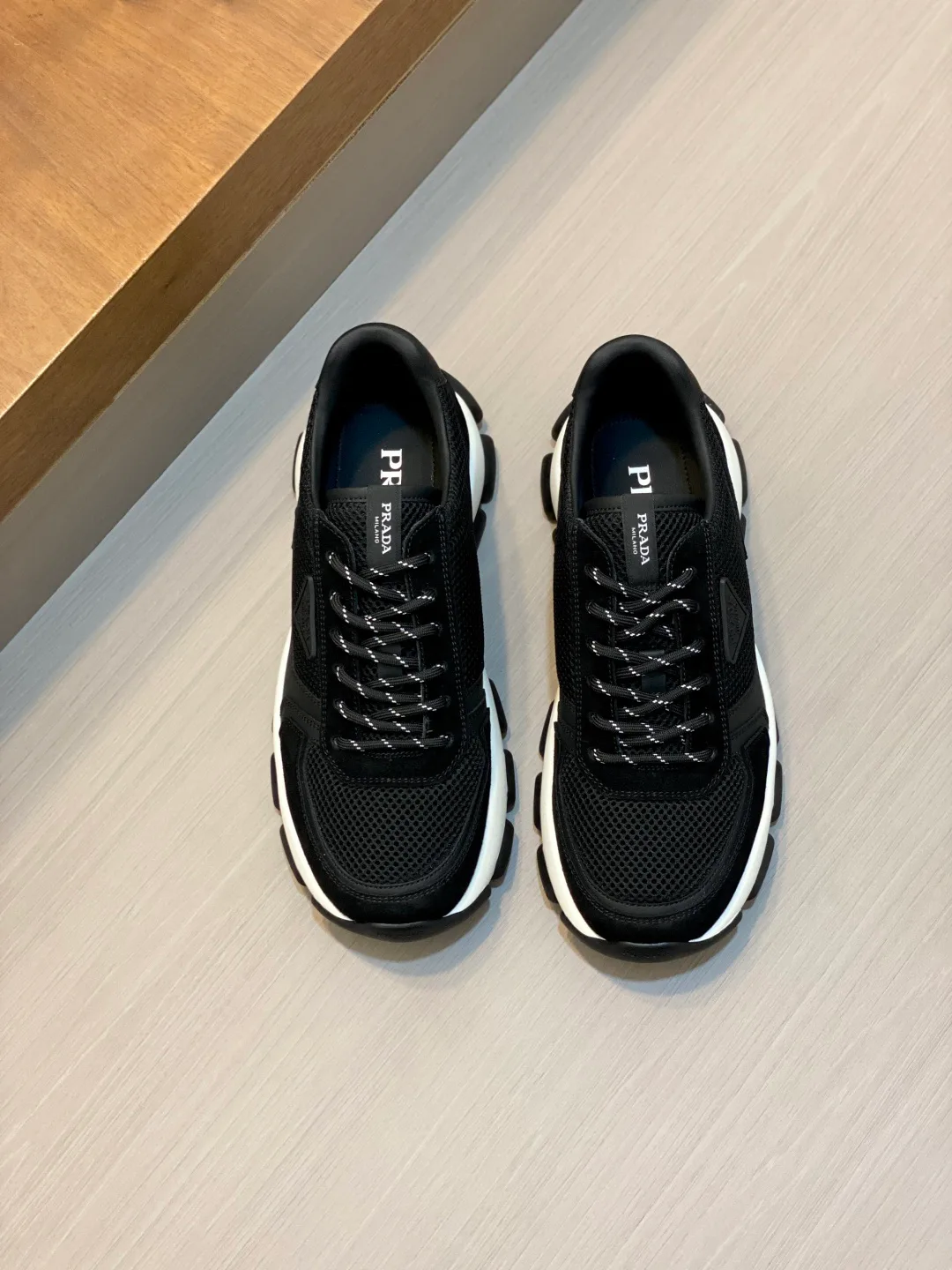 Men's Sneakers PRADA 18055223