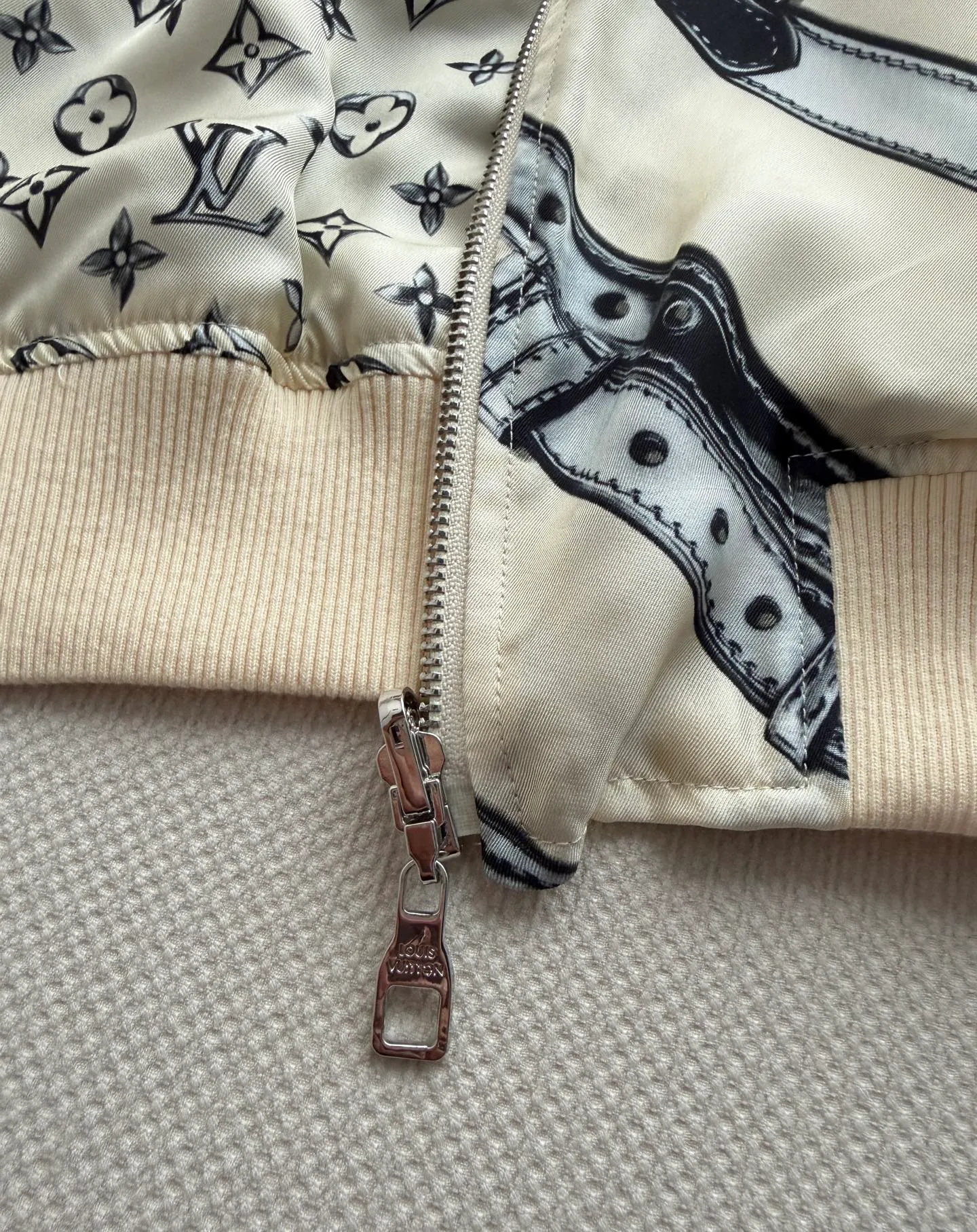Women's Jackets And Down Jackets LOUIS VUITTON 18362813