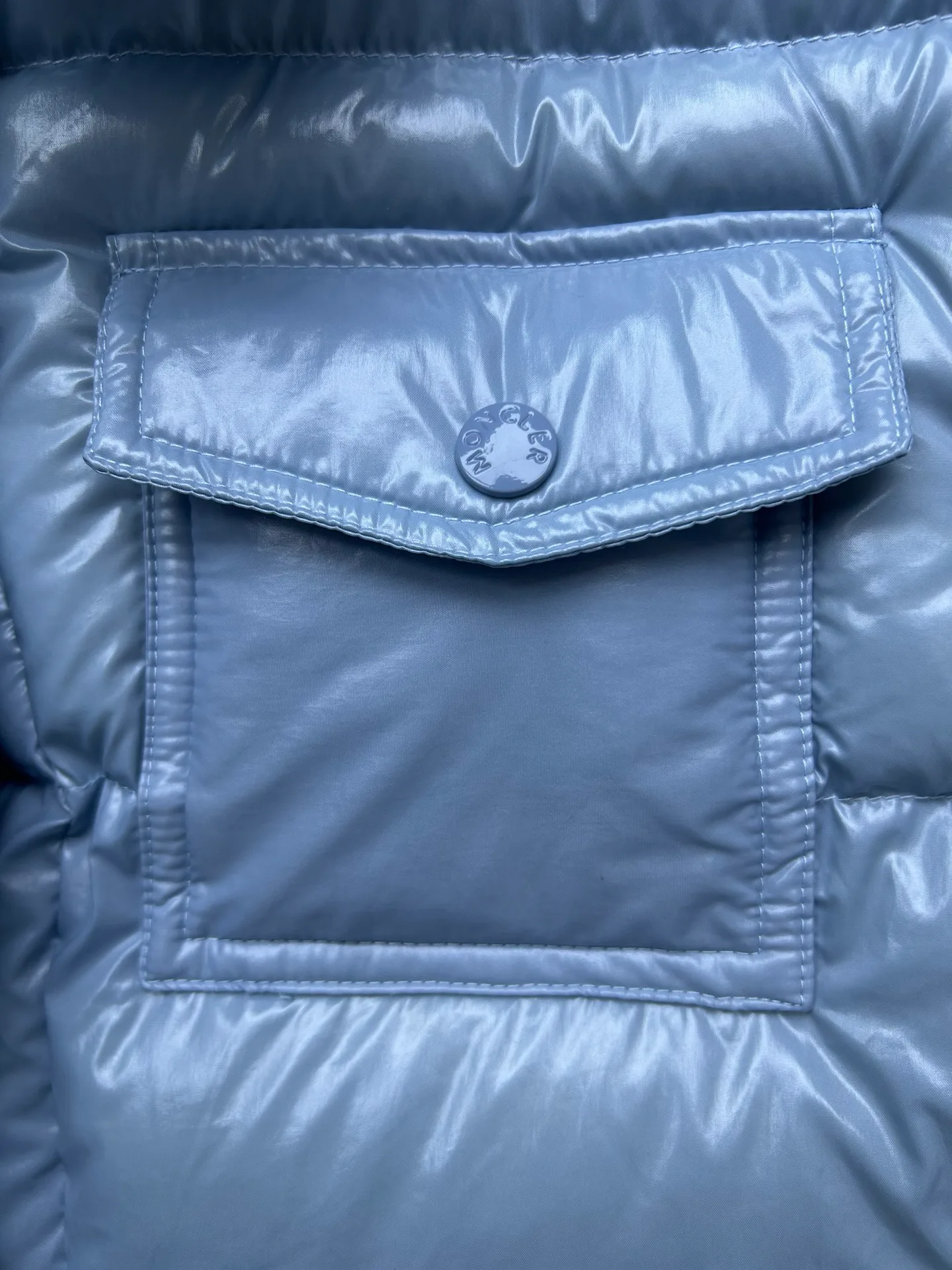Women's Jackets And Down Jackets MONCLER 18002369