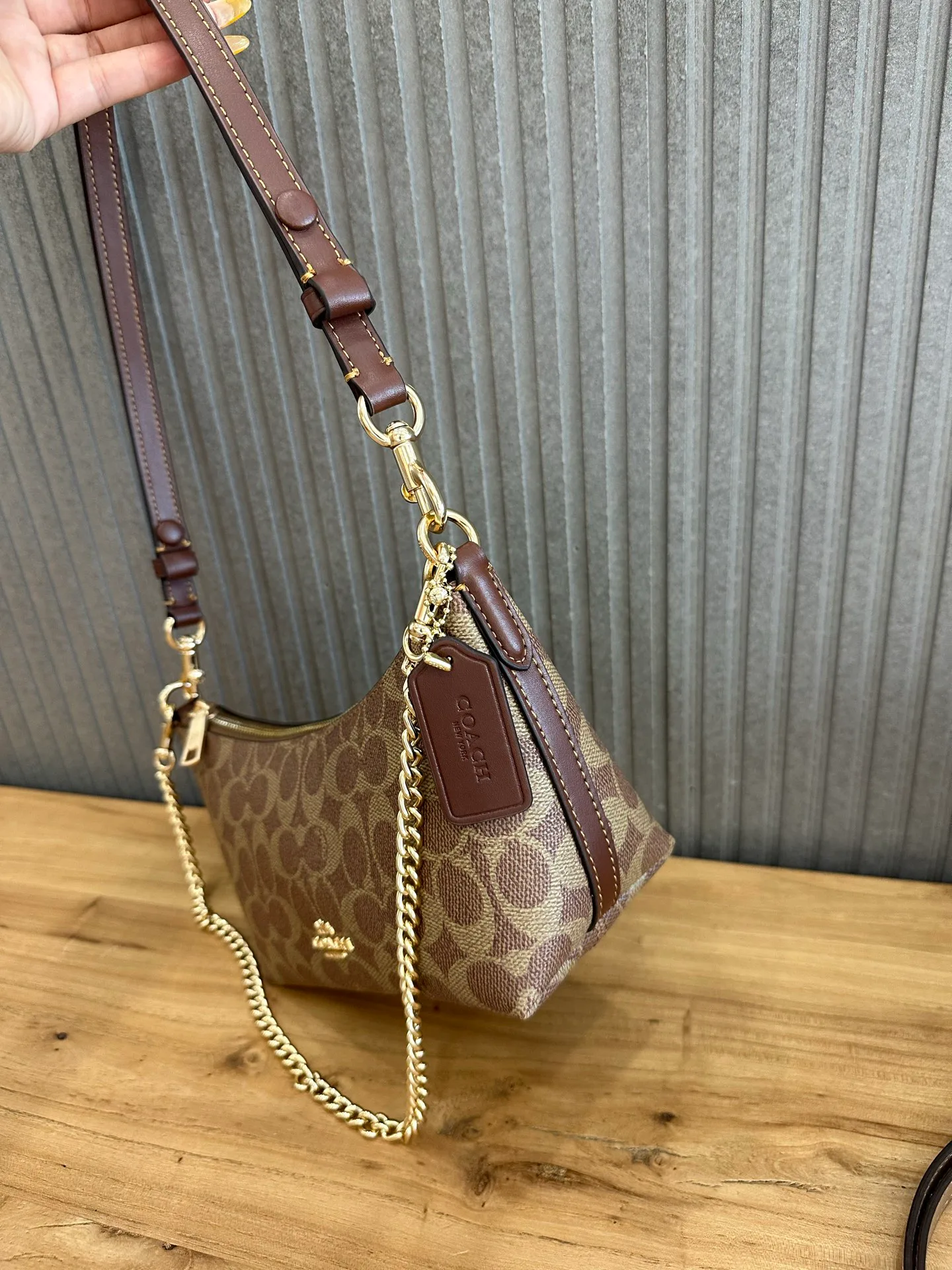 Women's Classic Handbags COACH 18364973