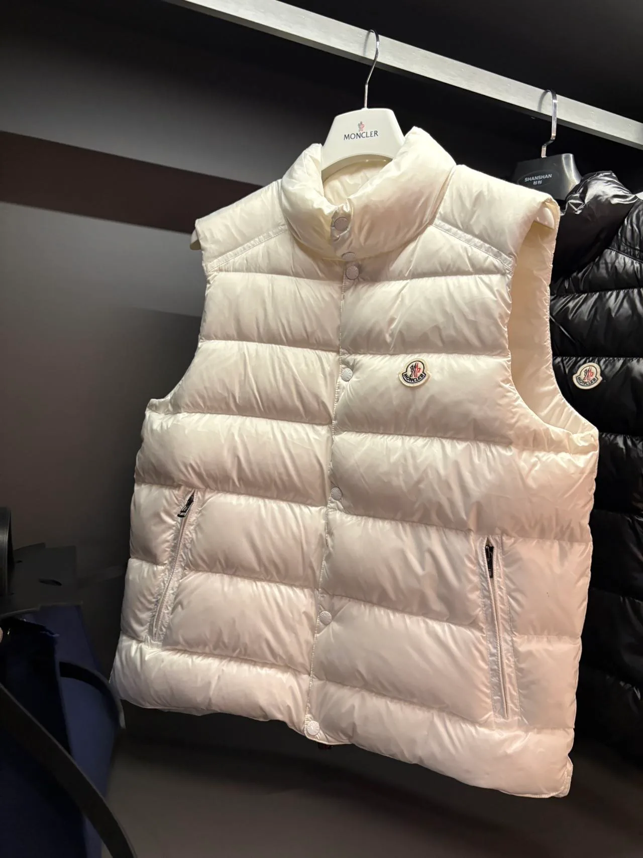 Men's Vests MONCLER 18110992