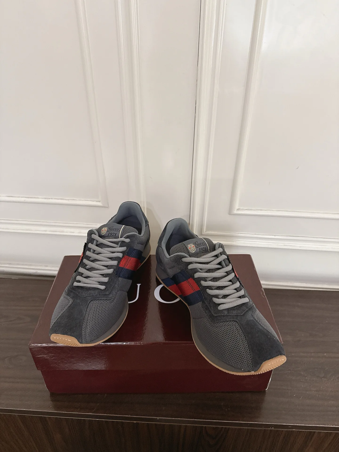 Women's Sneakers GUCCI 17946892