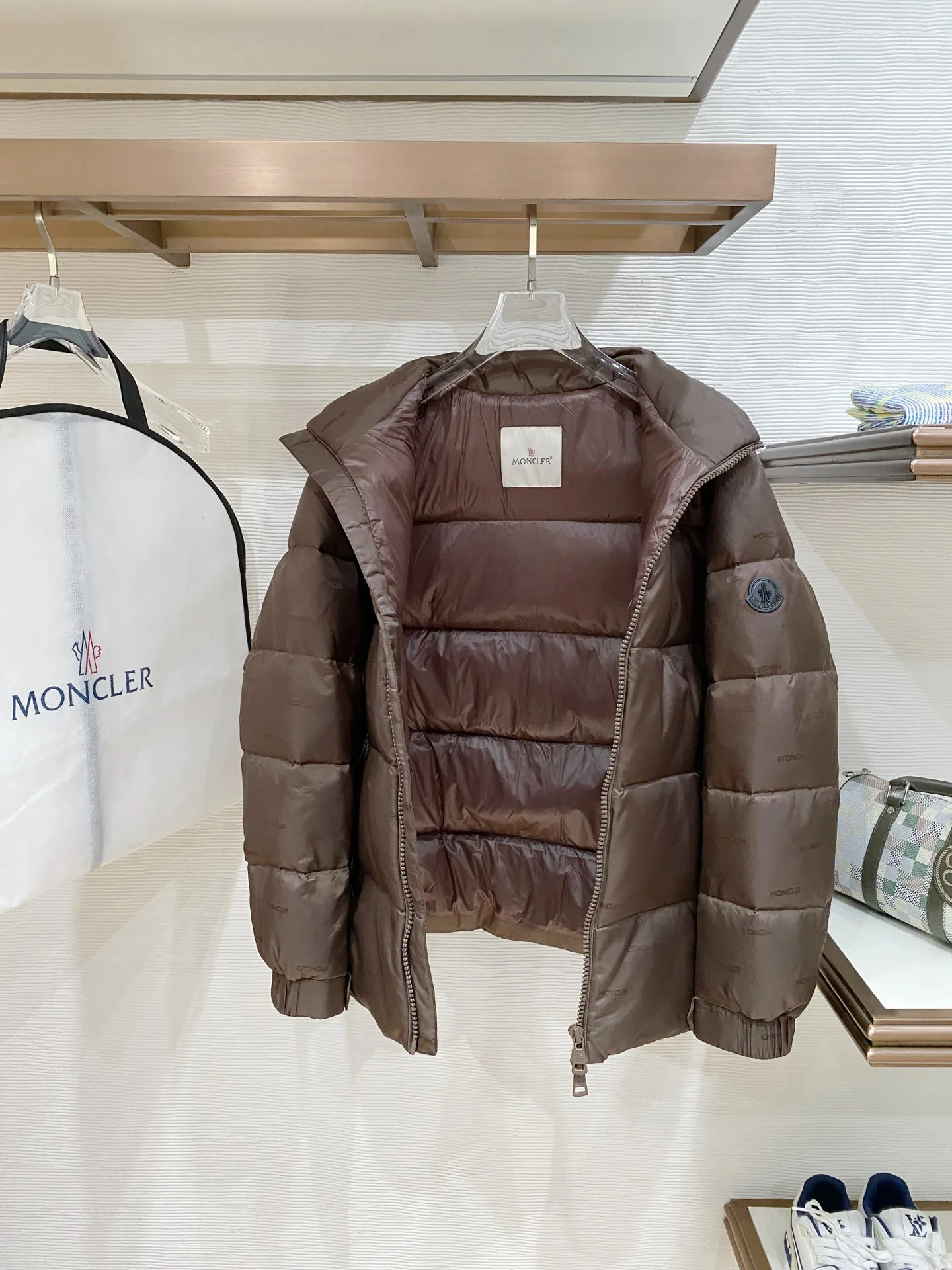Men's Jackets And Down Jackets MONCLER 17930665