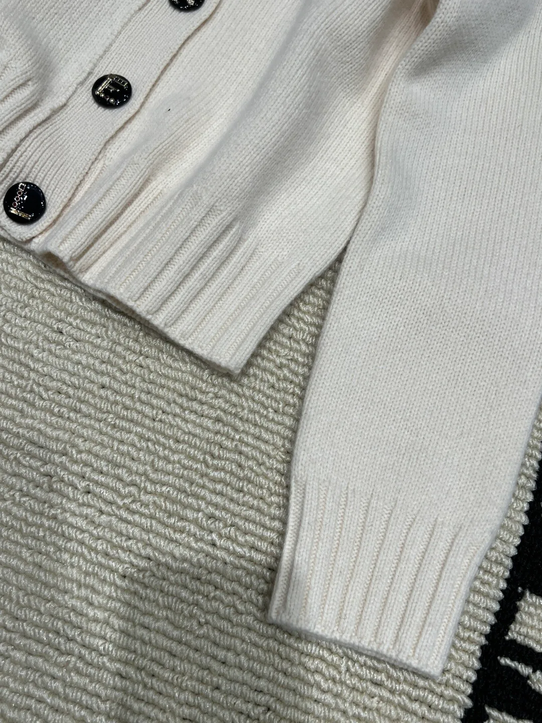 Women's Jumpers And Sweaters CHANEL 17476664