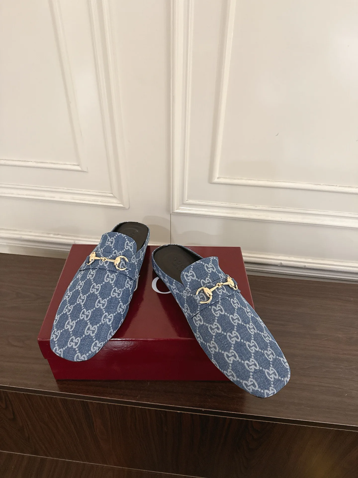 Women's Mules And Clogs GUCCI 17956790