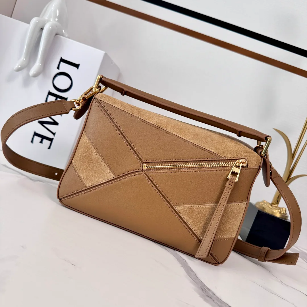 Классические Сумки Женские Loewe 18634782