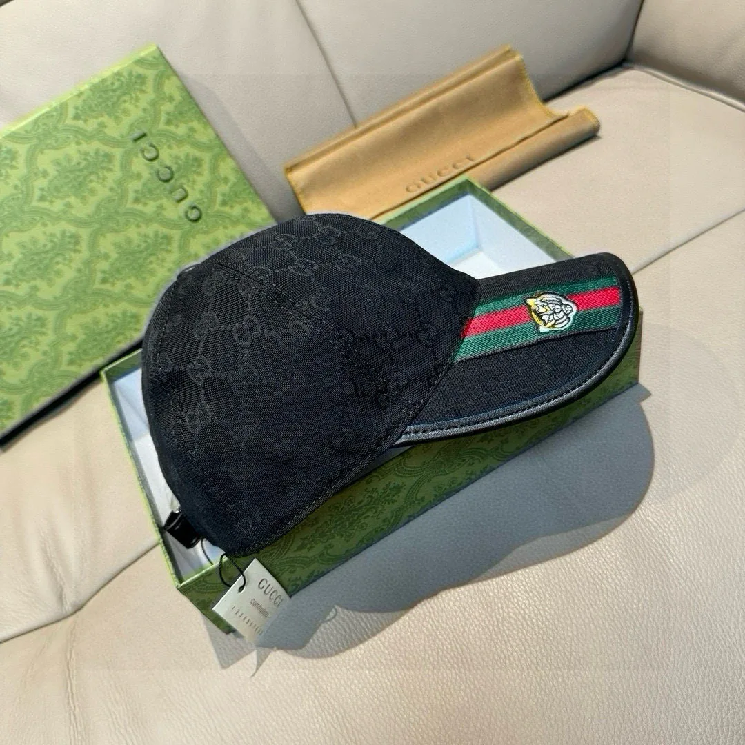 Hats GUCCI 17604855