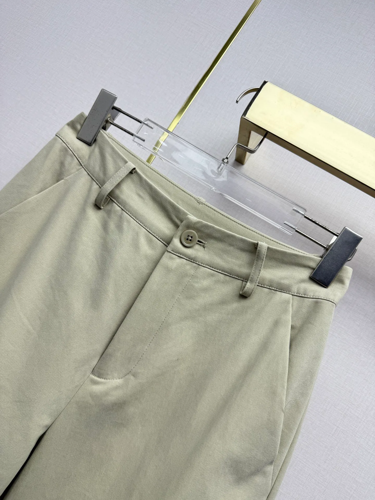 Women's Trousers SAINT LAURENT 17908331