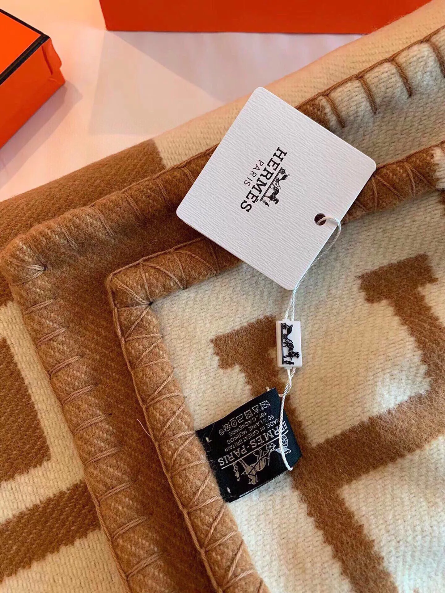 Textiles HERMES 18002675