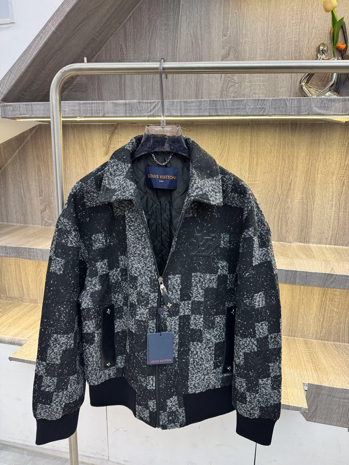 Men's Jackets And Down Jackets LOUIS VUITTON 18140180
