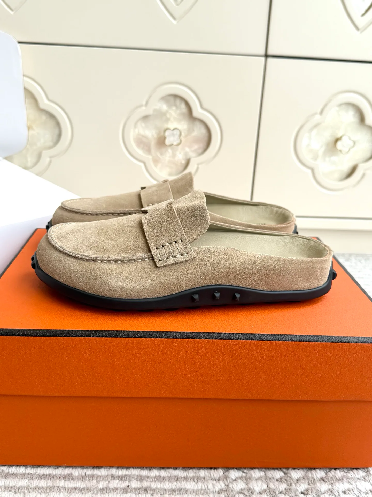 Women's Loafers And Moccasins HERMES 18146476