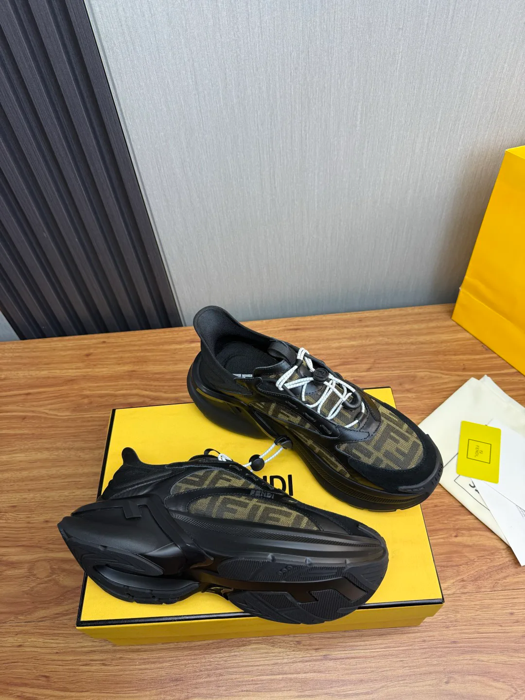 Men's Sneakers FENDI 17955201