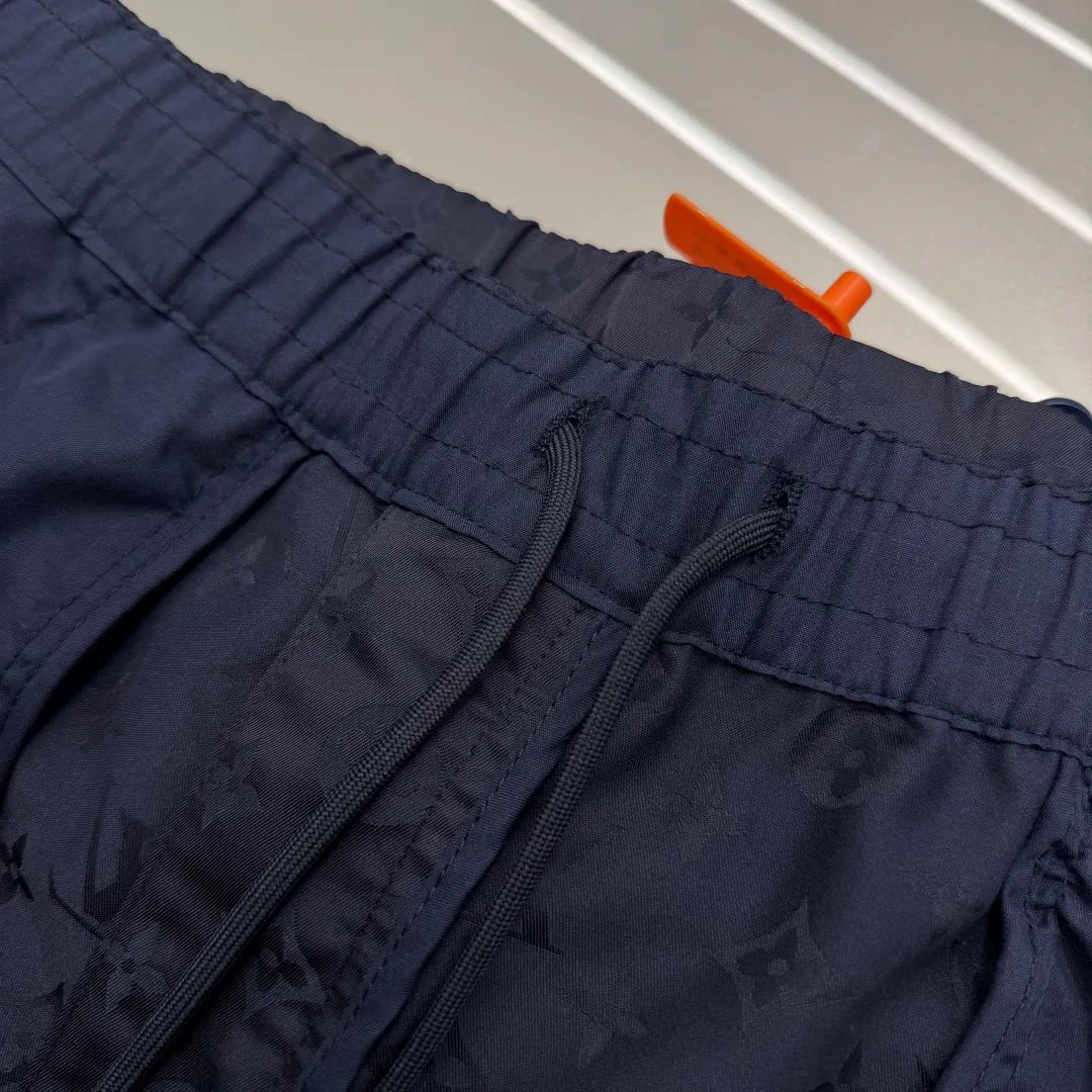 Men's Trousers LOUIS VUITTON 18174038