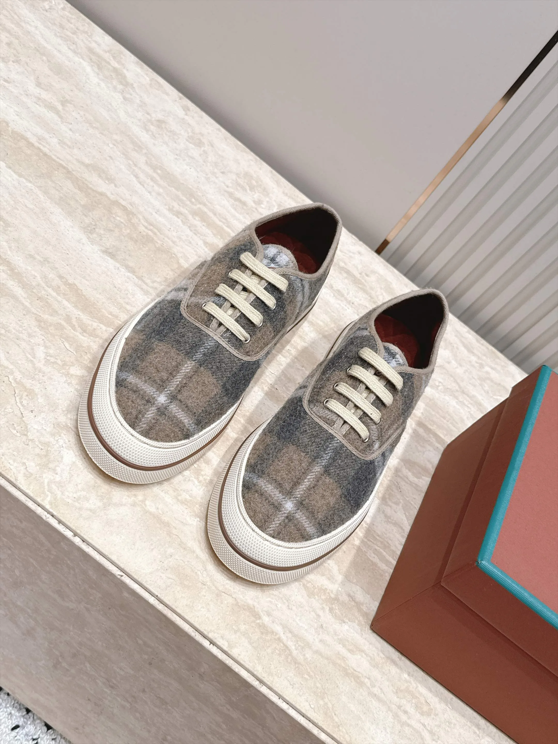 Women's Sneakers LORO PIANA 18285998
