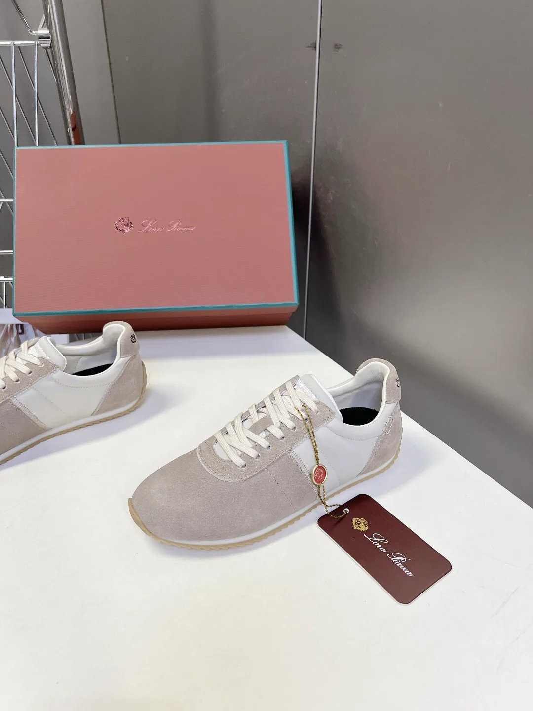 Women's Sneakers LORO PIANA 17449335