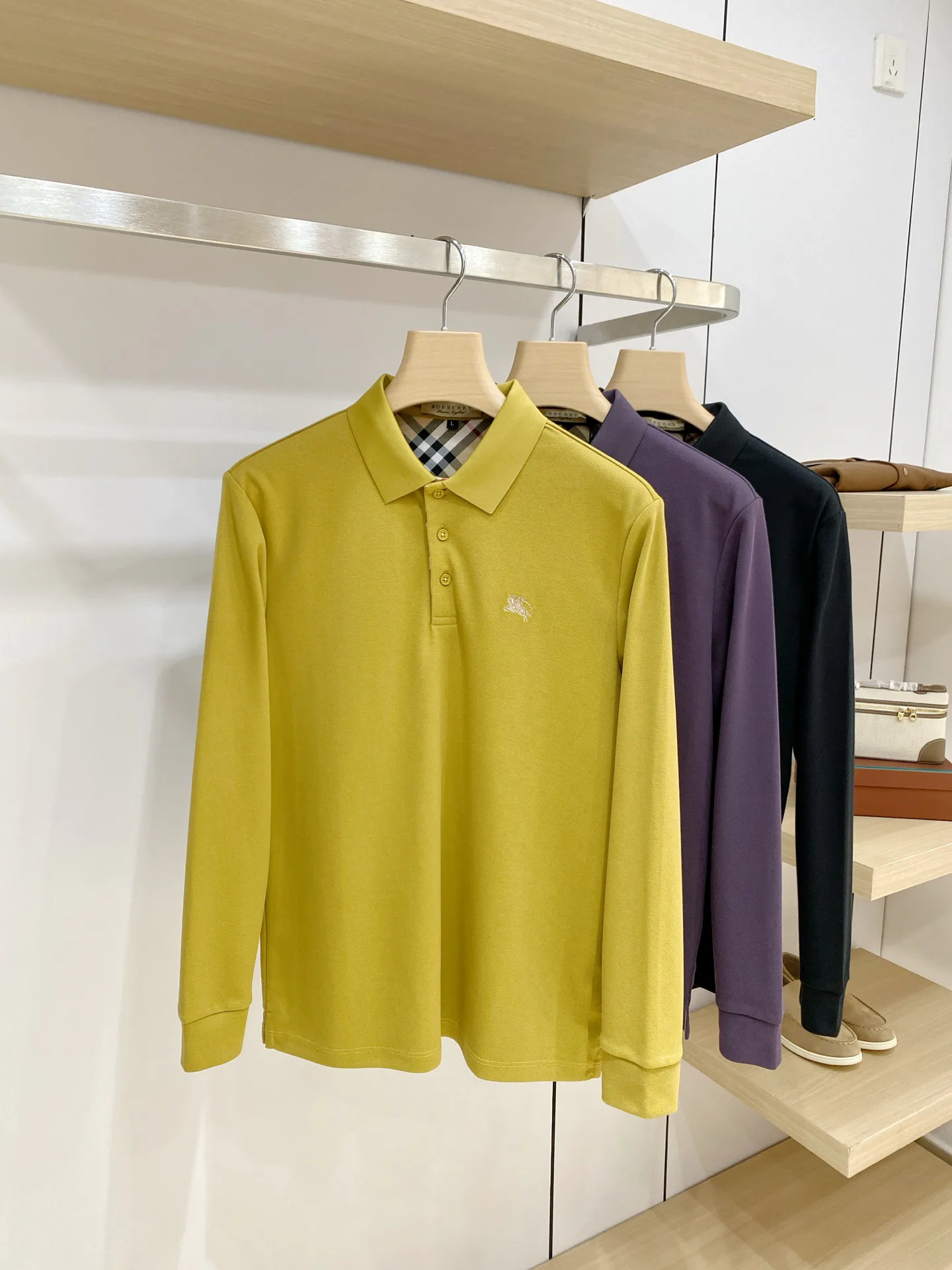 Men's Shirts BURBERRY 17993798